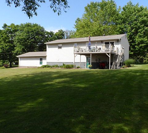 4th image of 20673 Sarah Dr