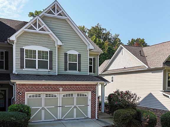 3rd image of 2871 Cross Creek Dr