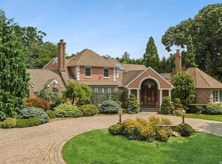 1331 Harbor Rd, Hewlett, NY 11557