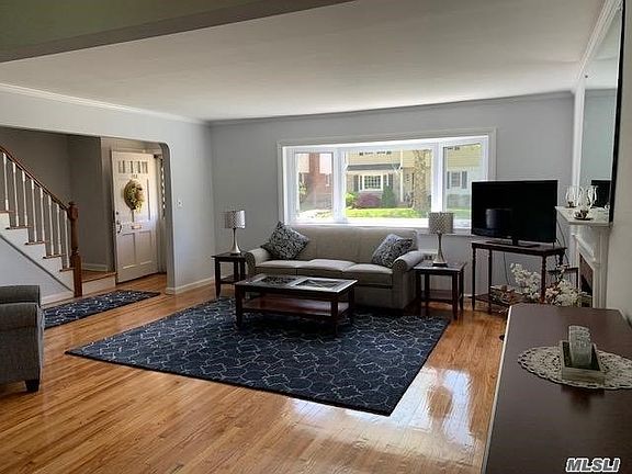 4th image of 188 Lawrence St