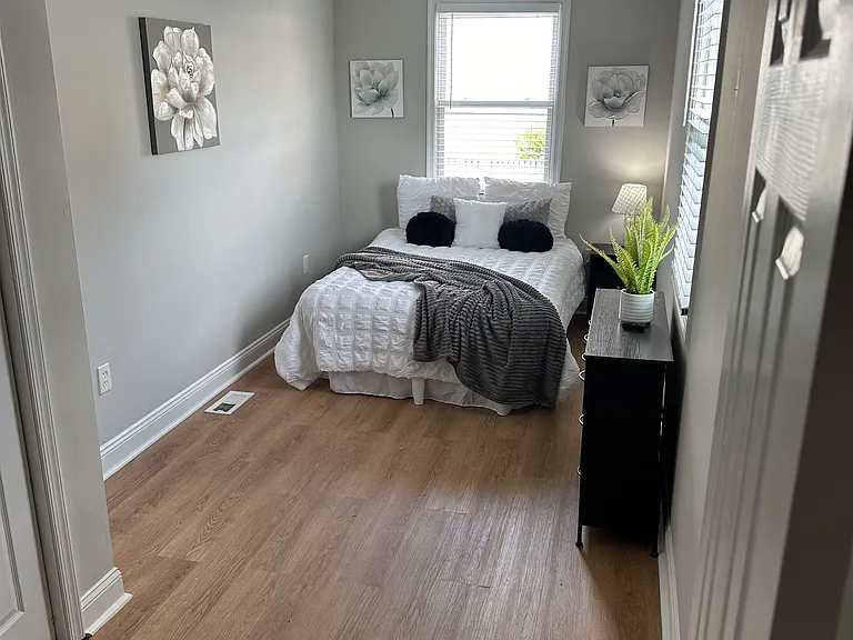 3207 Sherman Ave NW — Photo 5