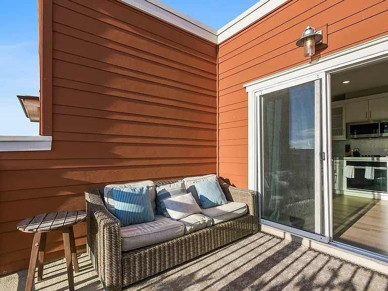 802 Santa Barbara Pl — Photo 31