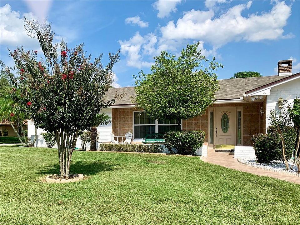 1st image of 5049 The Oaks Cir