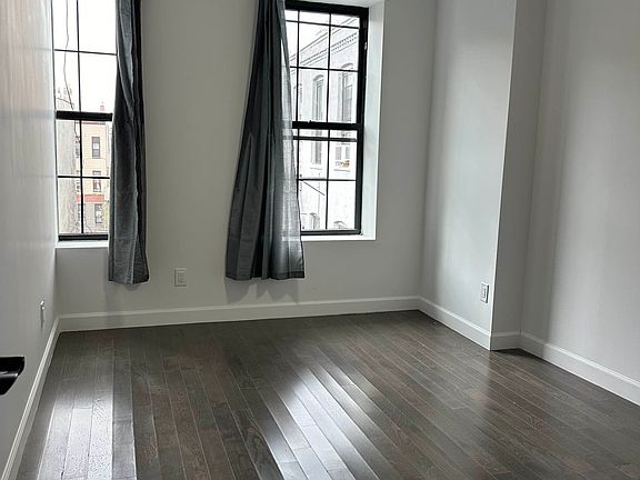 2nd image of 403 Woodbine St #3R
