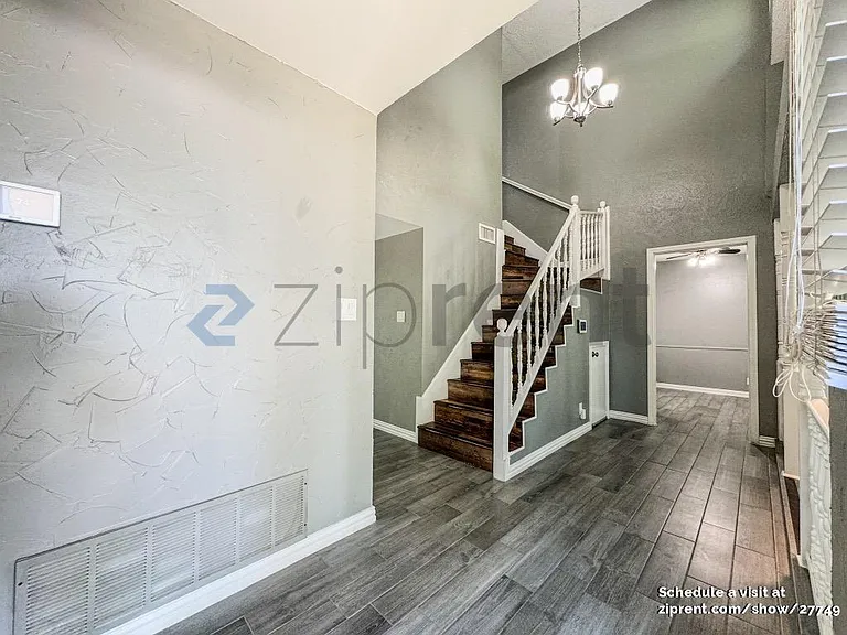127 Hardwicke Ln — Photo 31