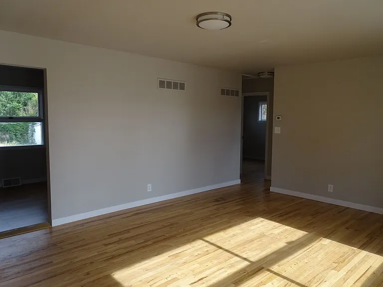 1020 N 10 E — Photo 10