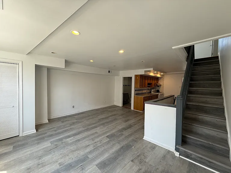 1146 S 9th St — Photo 1