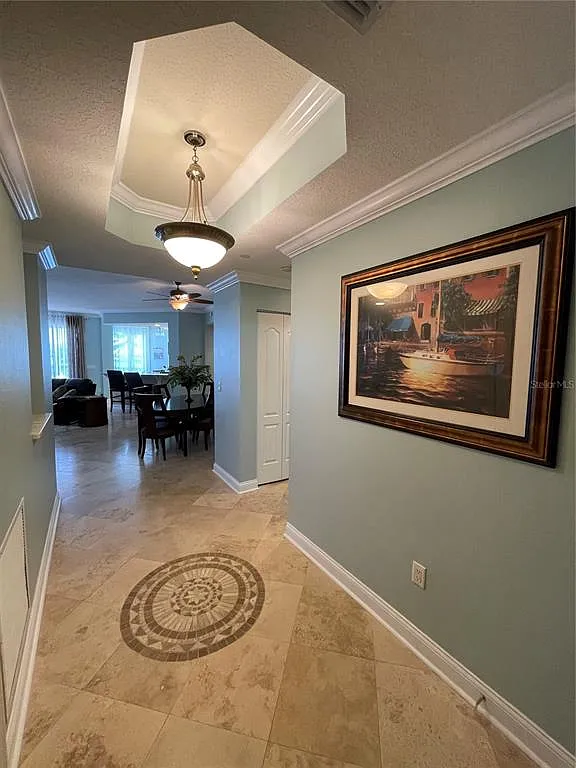 3 bed, 3.0 bath, 2087 sqft, $10,000 — Photo 2