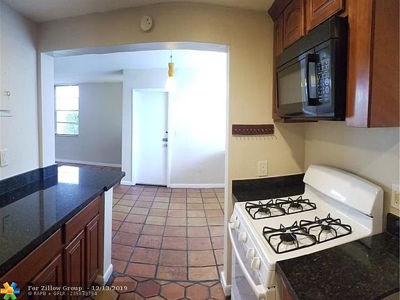 2nd image of 2175 NE 170th St APT 101