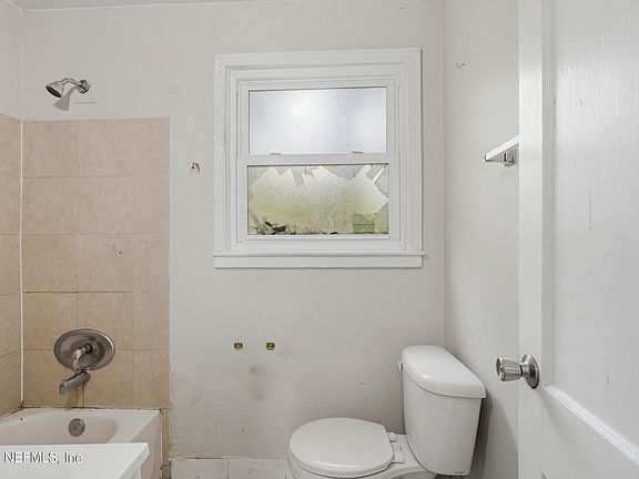 3rd image of 1650 W 34TH Street