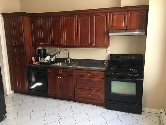 3rd image of 2893 Heath Ave Floor 2