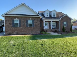 242 Creekwood Ln, Manchester, TN 37355