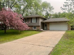 10330 Uplander St NW, Coon Rapids, MN 55433