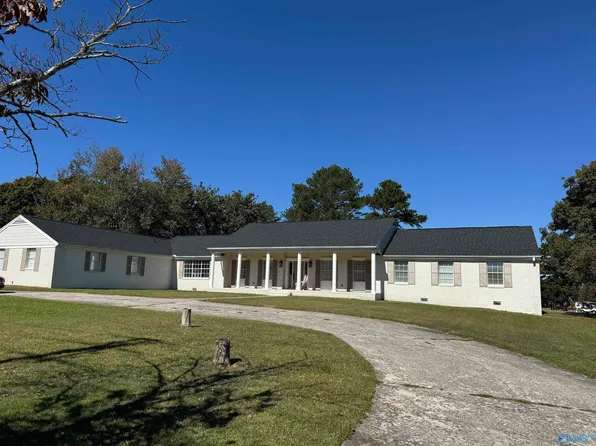 103 Beason St, Albertville, AL 35951