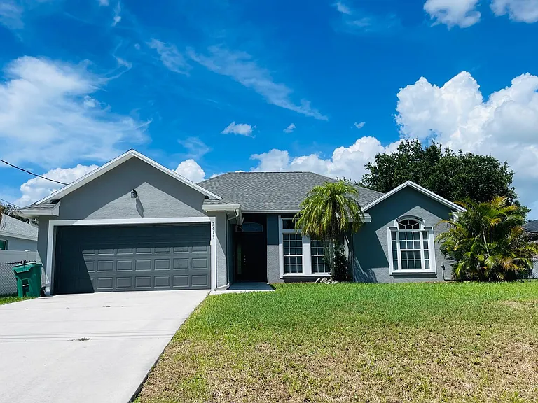 2619 SW Fair Isle Rd — Photo 1