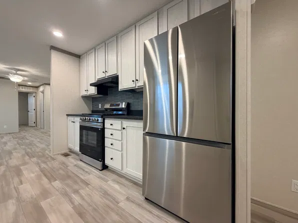 4000 E 134th St #1021, Chicago, IL 60633