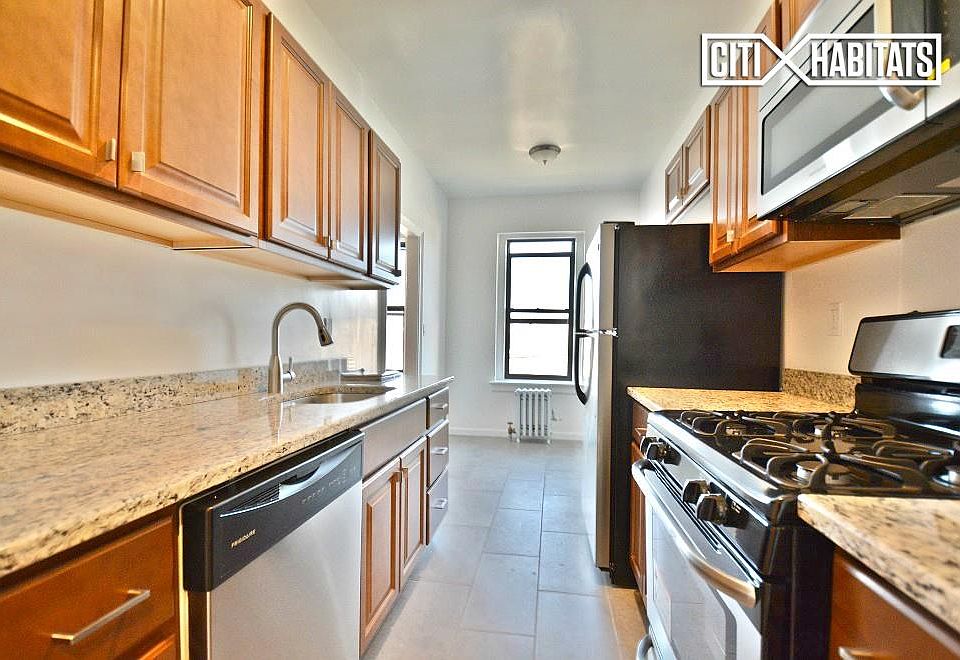 1st image of 3206 47th St #3C