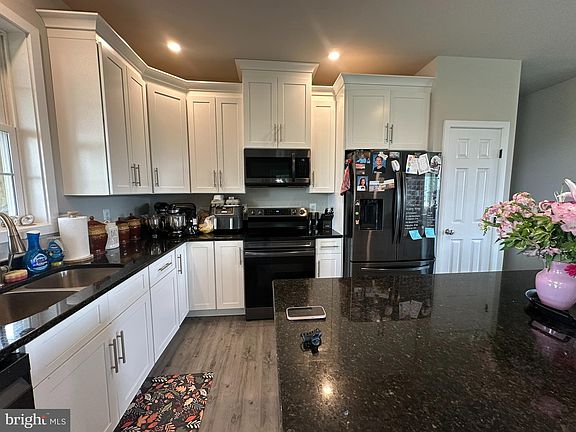 5th image of 609 Bayard Rd APT B