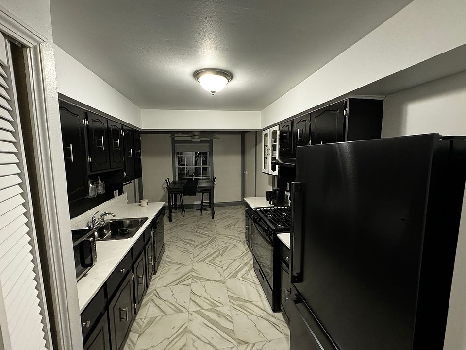 1st image of 37697 Charter Oaks Blvd