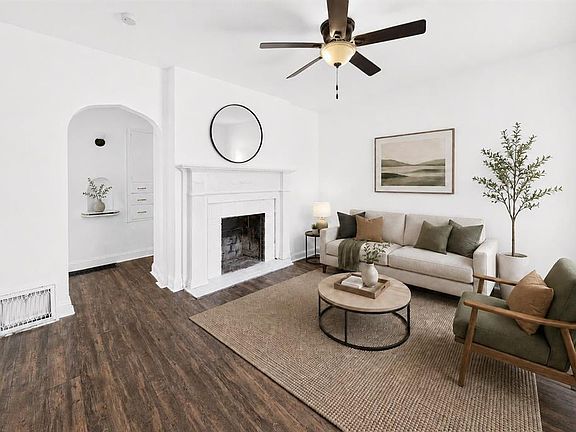 3rd image of 2554 E Riverside Dr
