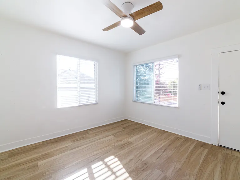 1610 Kearney St — Photo 16
