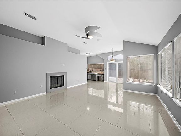 4th image of 83 N Rushwing Cir