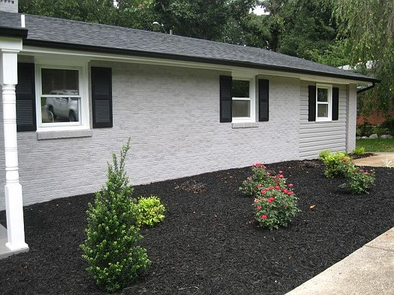 3rd image of 216 Woodburn Dr