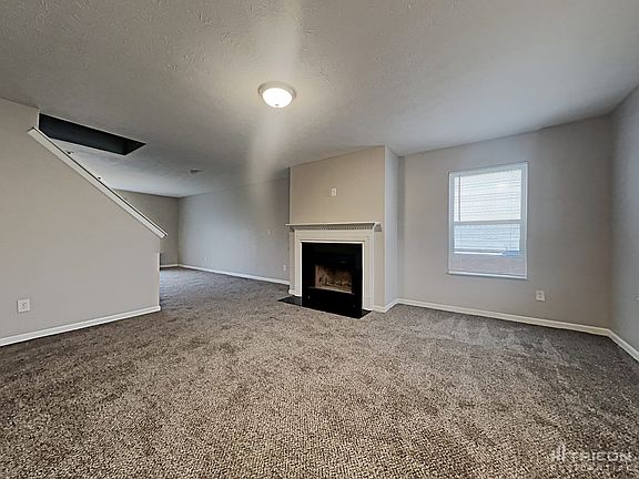 2nd image of 5042 Greenside Dr