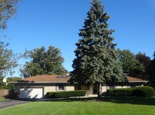 22W678 Poplar Rd, Glen Ellyn, IL 60137