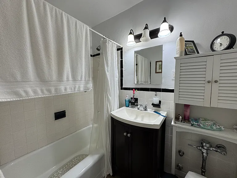 3 Sadore Ln #5W — Photo 6