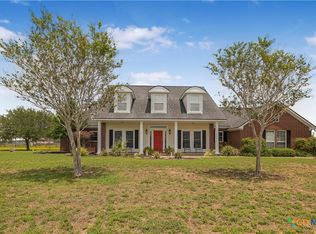 230 Dewberry Ln, Victoria, TX 77904