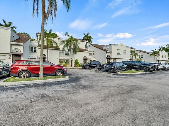 2nd image of 4647 NW 97th Pl #151