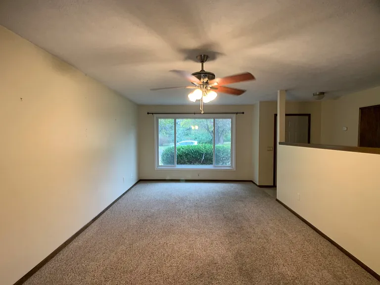 124 Harvey Dr — Photo 5
