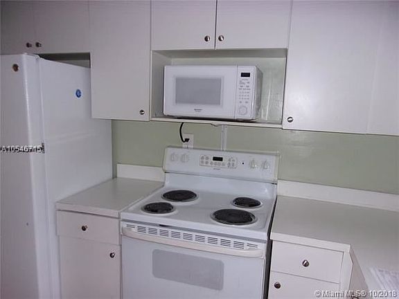 5th image of 1200 Tallwood Ave APT 102