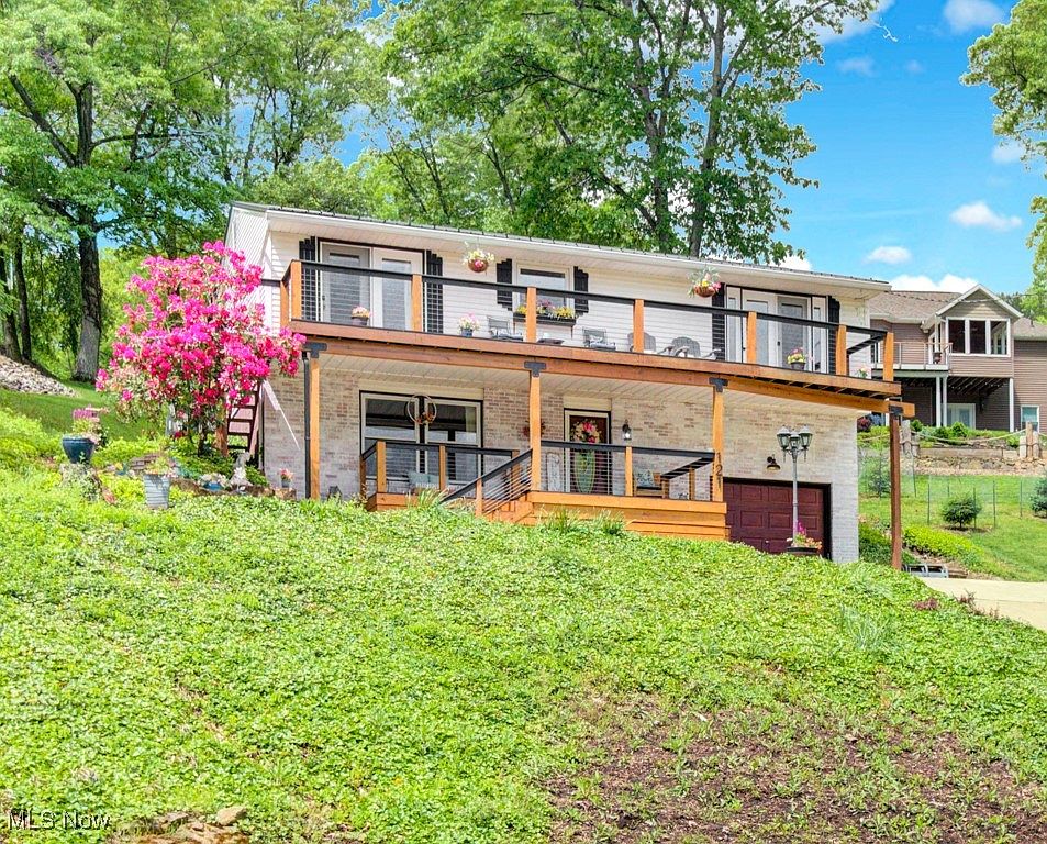 121 W Mohawk Dr, Malvern, OH 44644 | Zillow