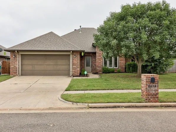 2208 NW 173rd St, Edmond, OK 73012