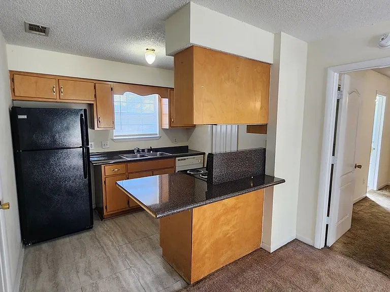 2318 Beech St — Photo 27