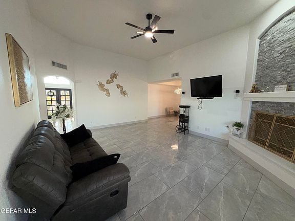 4th image of 10819 Loma De Amor Ln