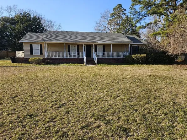 223 Foxlake Dr, Statesboro, GA 30458