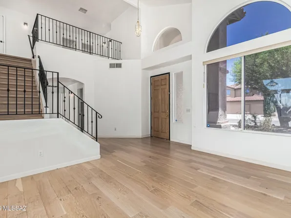 8910 E Autumn Sage St, Tucson, AZ 85747