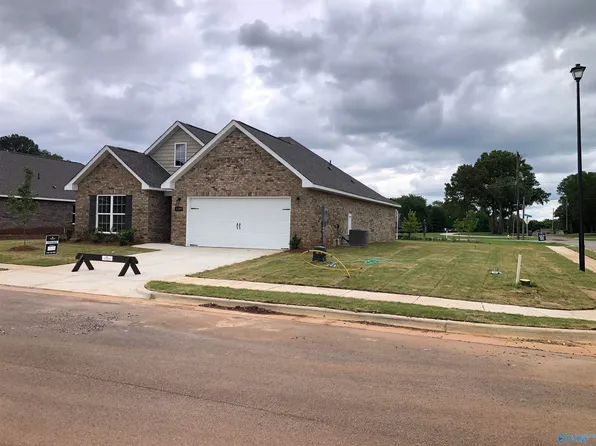 3209 Chestnut Ct SE, Decatur, AL 35603