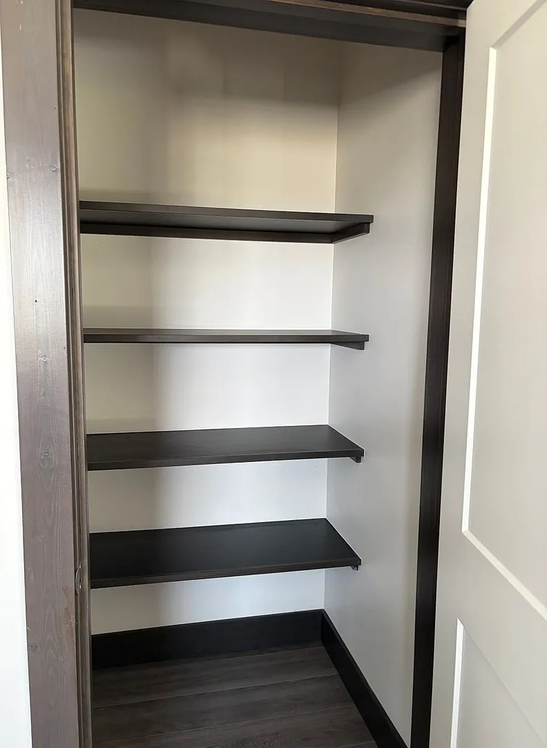 Brand New 3 Bed 2.5 Bath with double attached garage in Belgrade — Photo 4