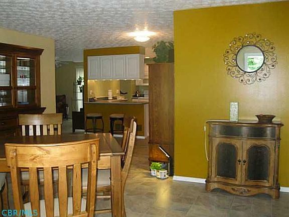 3rd image of 1072 Timberbank Ln