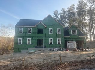 4 Moon Hill Rd, Northbridge, MA 01534