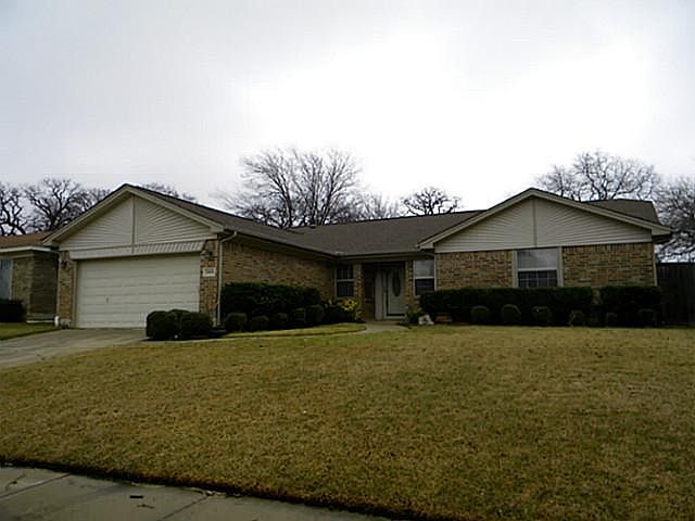 1st image of 2416 Meadow Creek Dr