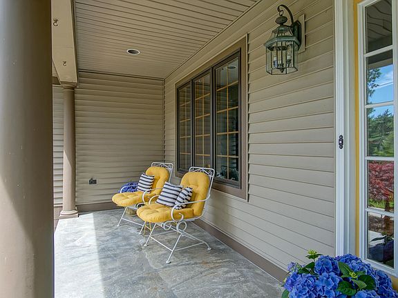 3rd image of 16687 Pine Dunes Ct