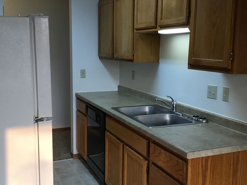 Kitchen sink side_07192021