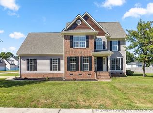 5612 Edwin Deaver Dr, Hope Mills, NC 28348