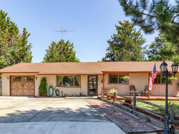 409 Laurel St, Eagle Pt, OR 97524