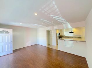 869 Laveta Ter, Los Angeles, CA 90026